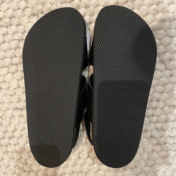 NWT Liberte Leather Capri Sandals - Black - Picture 4 of 4